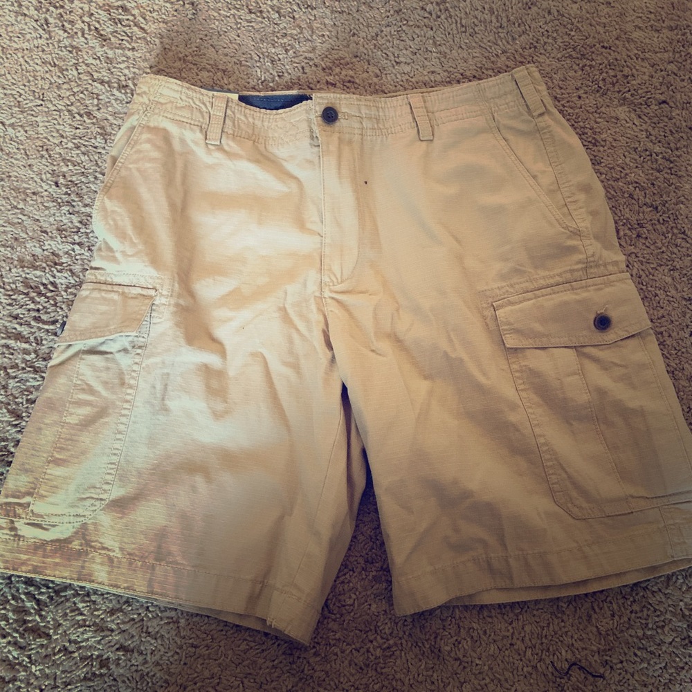 Izod Saltwater Cargos, relaxed fit